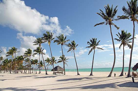 Typická pláž v Dominikánksej republike